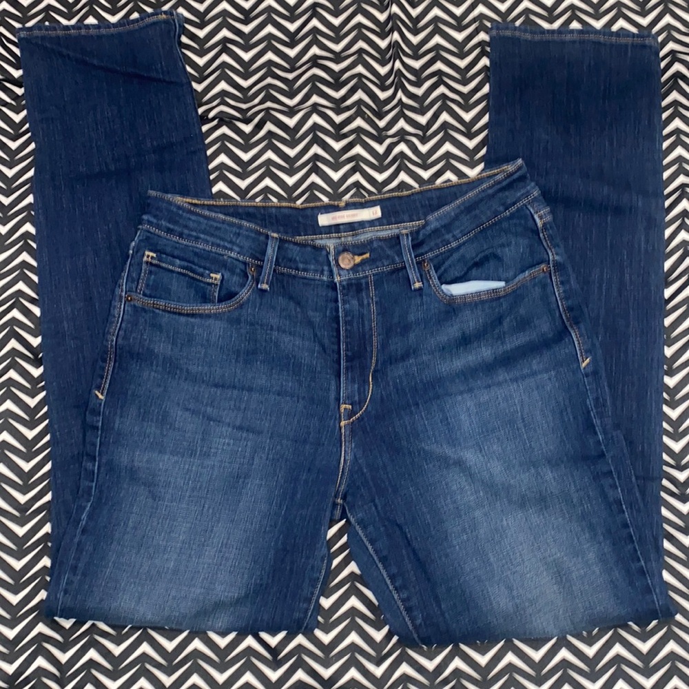 Women’s mid rise skinny Levi jeans